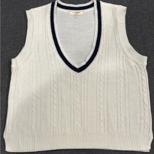 No Comment NY-LA White V-Neck Sweater Vest Size L